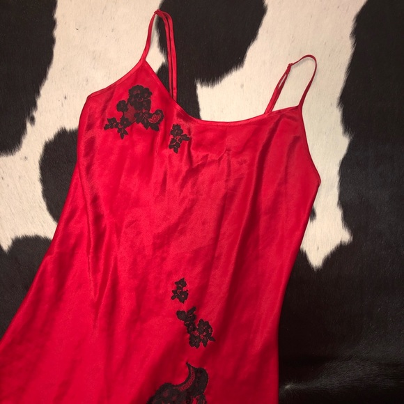 Vintage Y2K Victoria’s Secret red satin low back slip dress - Picture 9 of 10